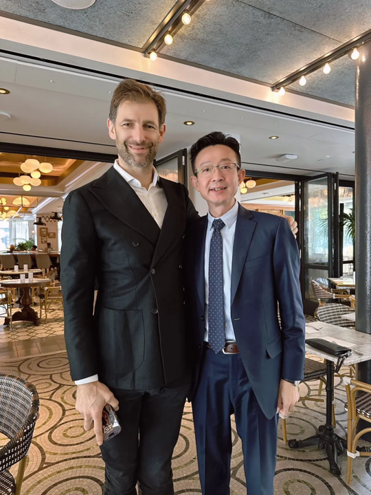 正在插入图像...